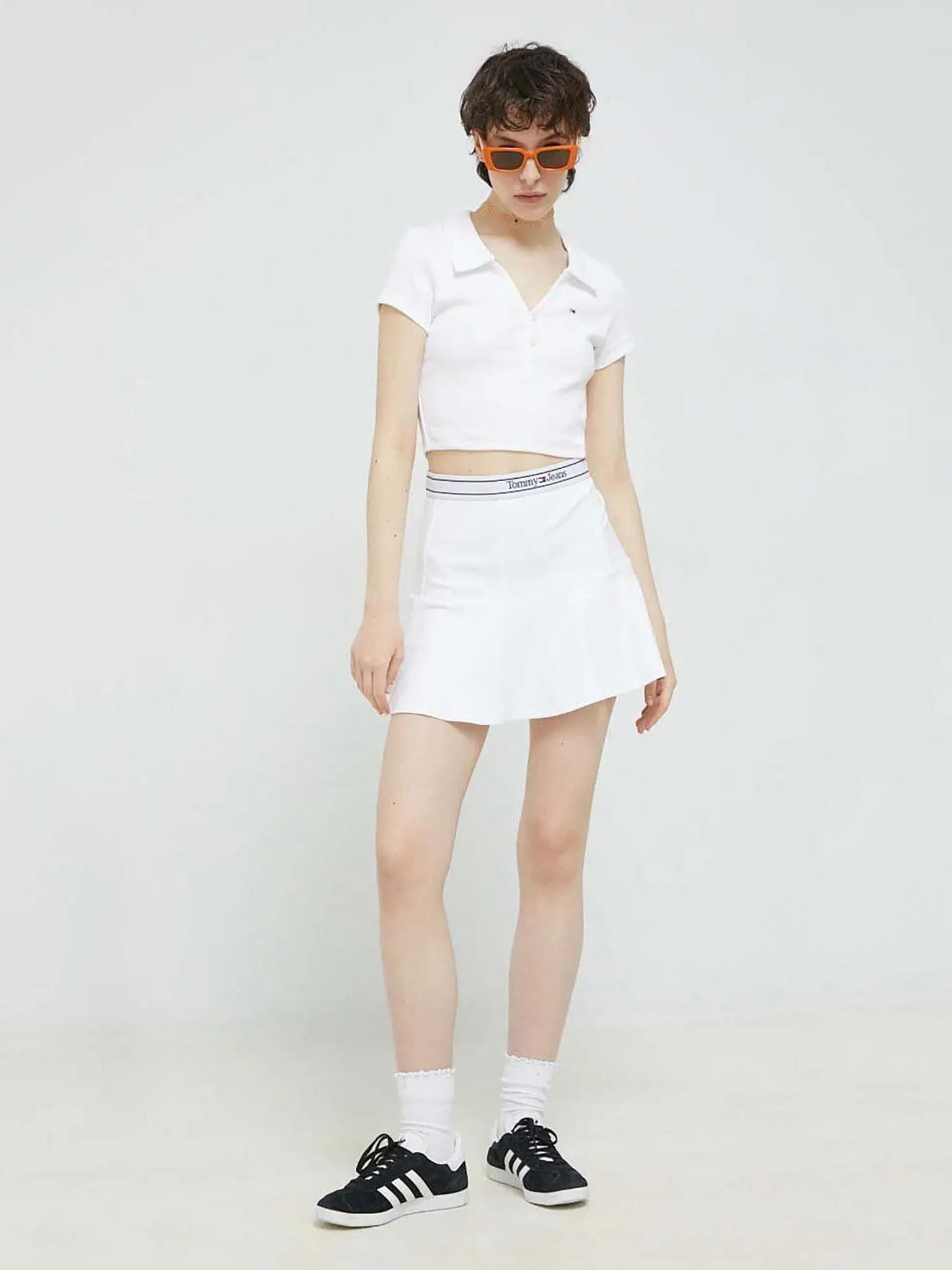 Γυναικεία polo μπλούζα crop top TJW ESSENTIAL V-NECK POLO DW0DW15322YBR | DW0DW15322YBR