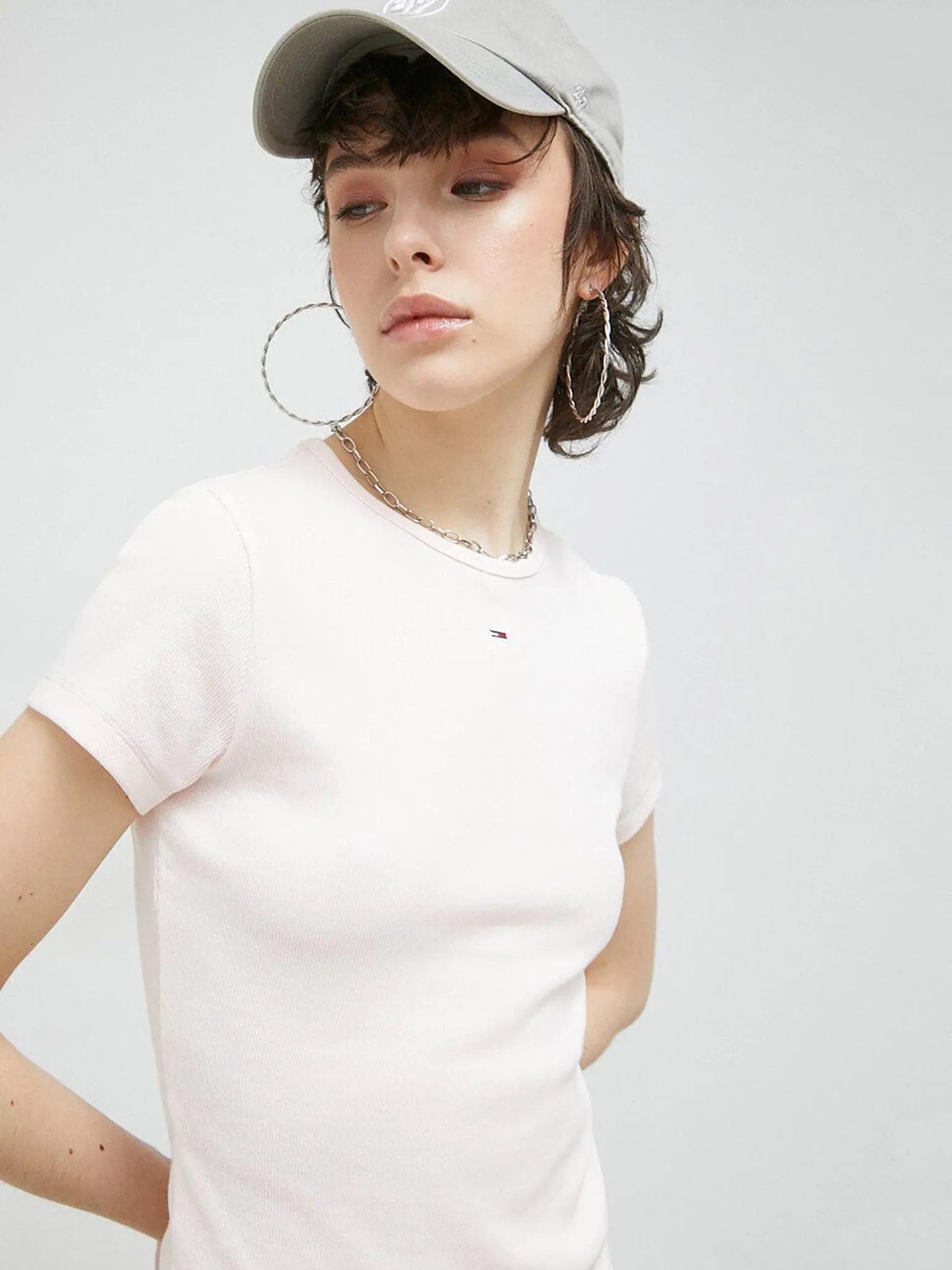 Γυναικείο t-shirt ριπ TJW BBY ESSENTIAL RIB SS DW0DW14876TJ9 | DW0DW14876TJ9