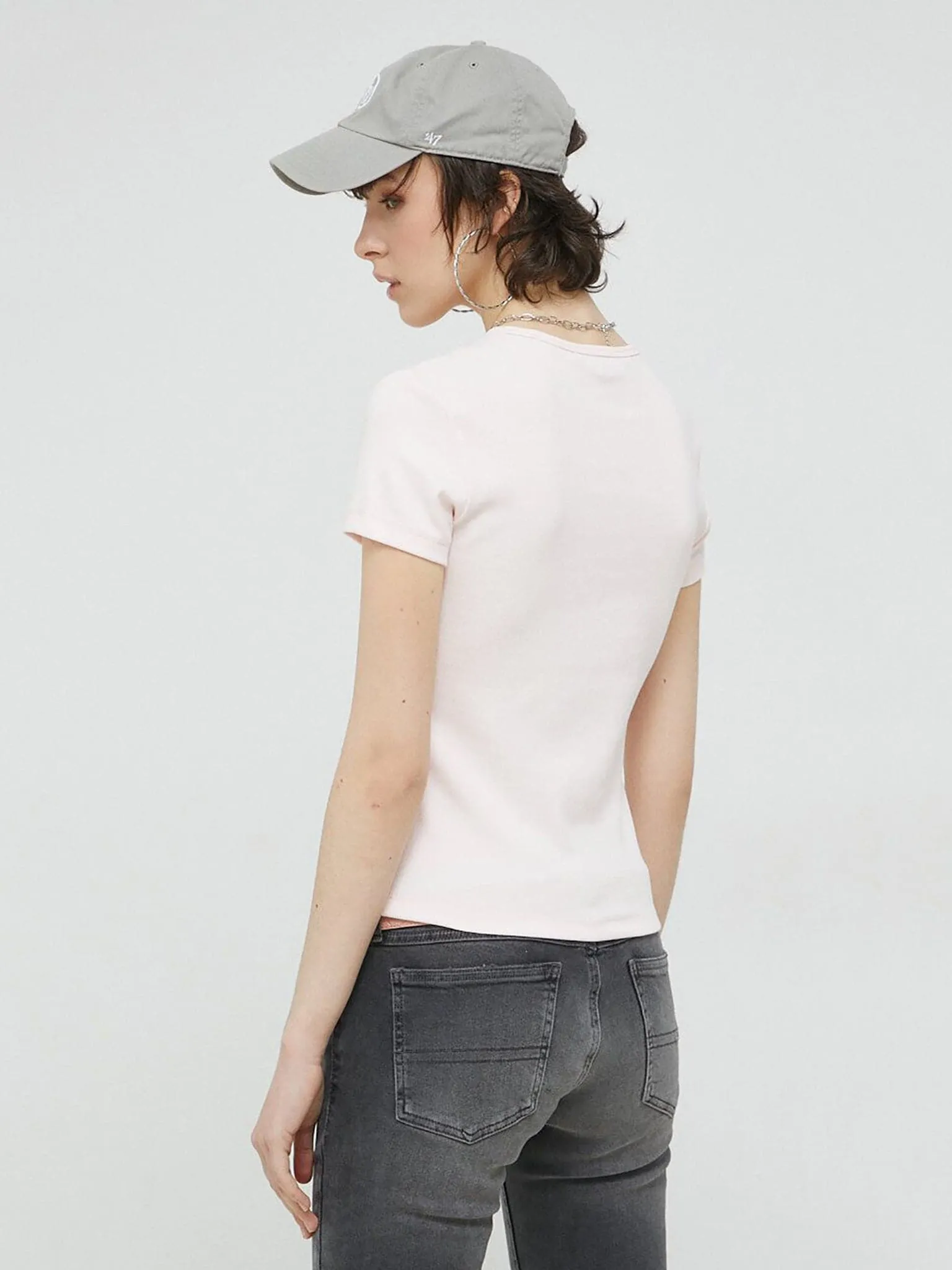 Γυναικείο t-shirt ριπ TJW BBY ESSENTIAL RIB SS DW0DW14876TJ9 | DW0DW14876TJ9