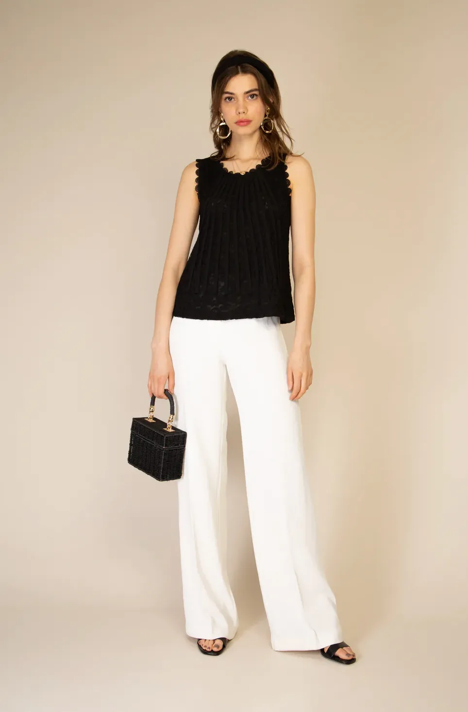 Anais sleeveless lace top