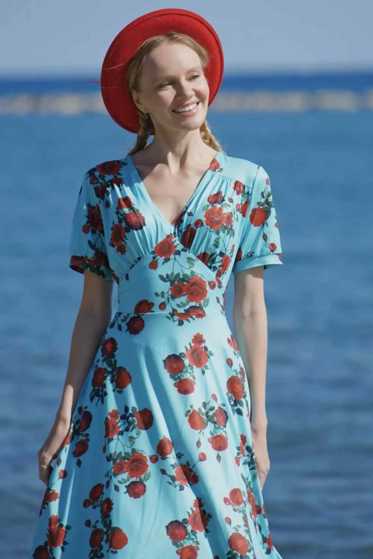 Julia 50s Style Red Rose Sleeved Dress in Blue