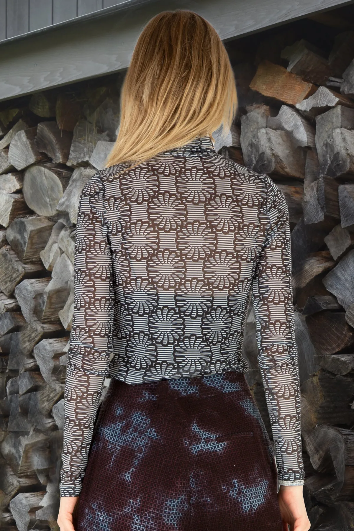 Neck of the Woods Mesh Top | Black/Navy