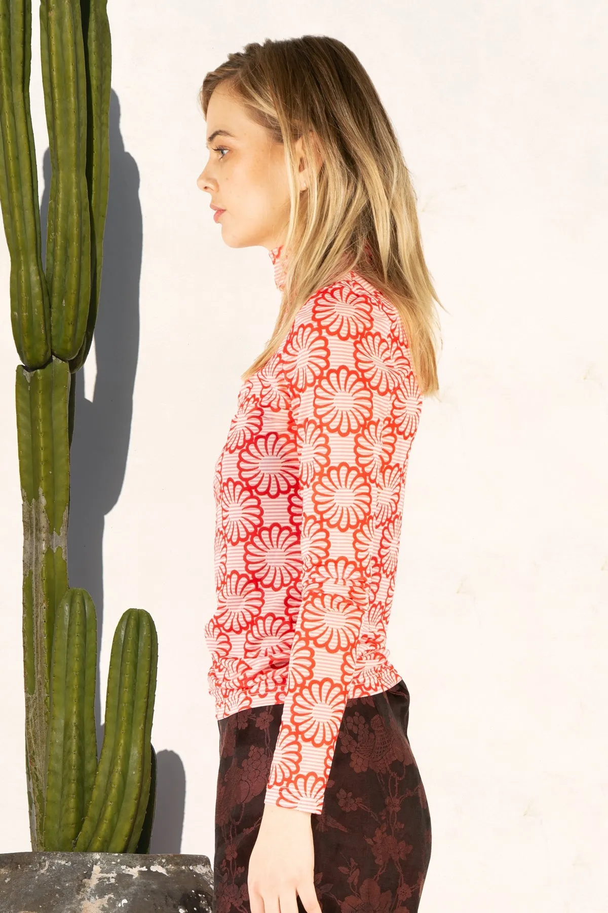 Neck of the Woods Mesh Top | /Pink