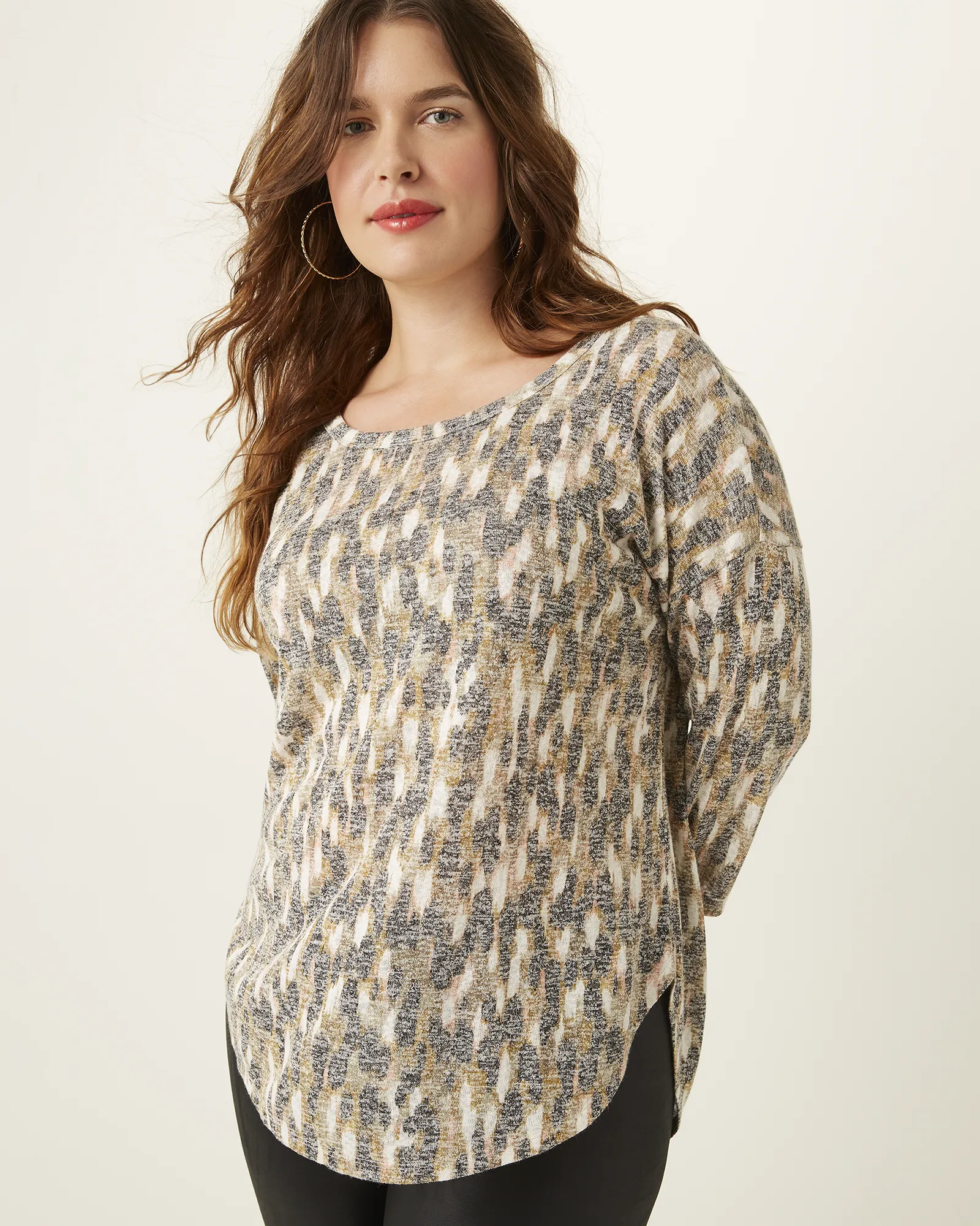 Phoebe High-Low Hem Printed Tee | Olive Green
