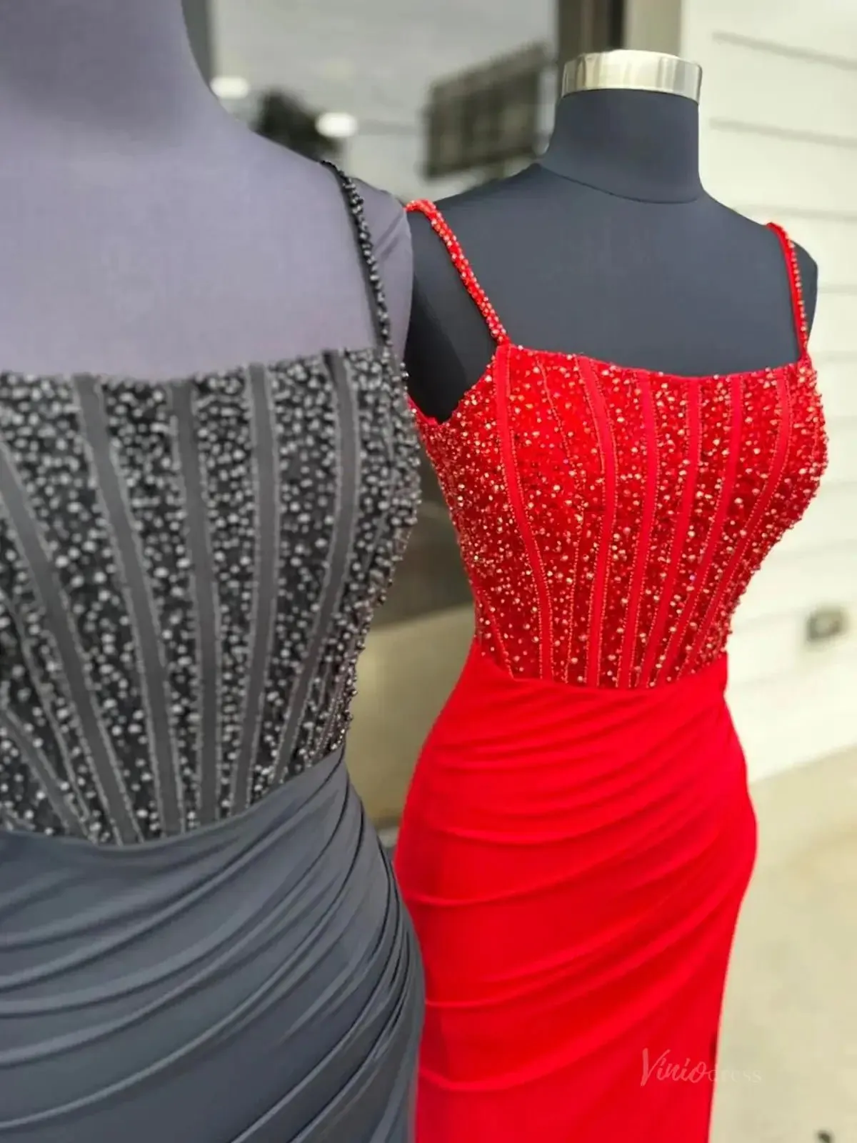 Radiant Satin Mermaid Prom Dresses 2025 with Slit, Spaghetti Strap & Beaded Boned Bodice – FD5060