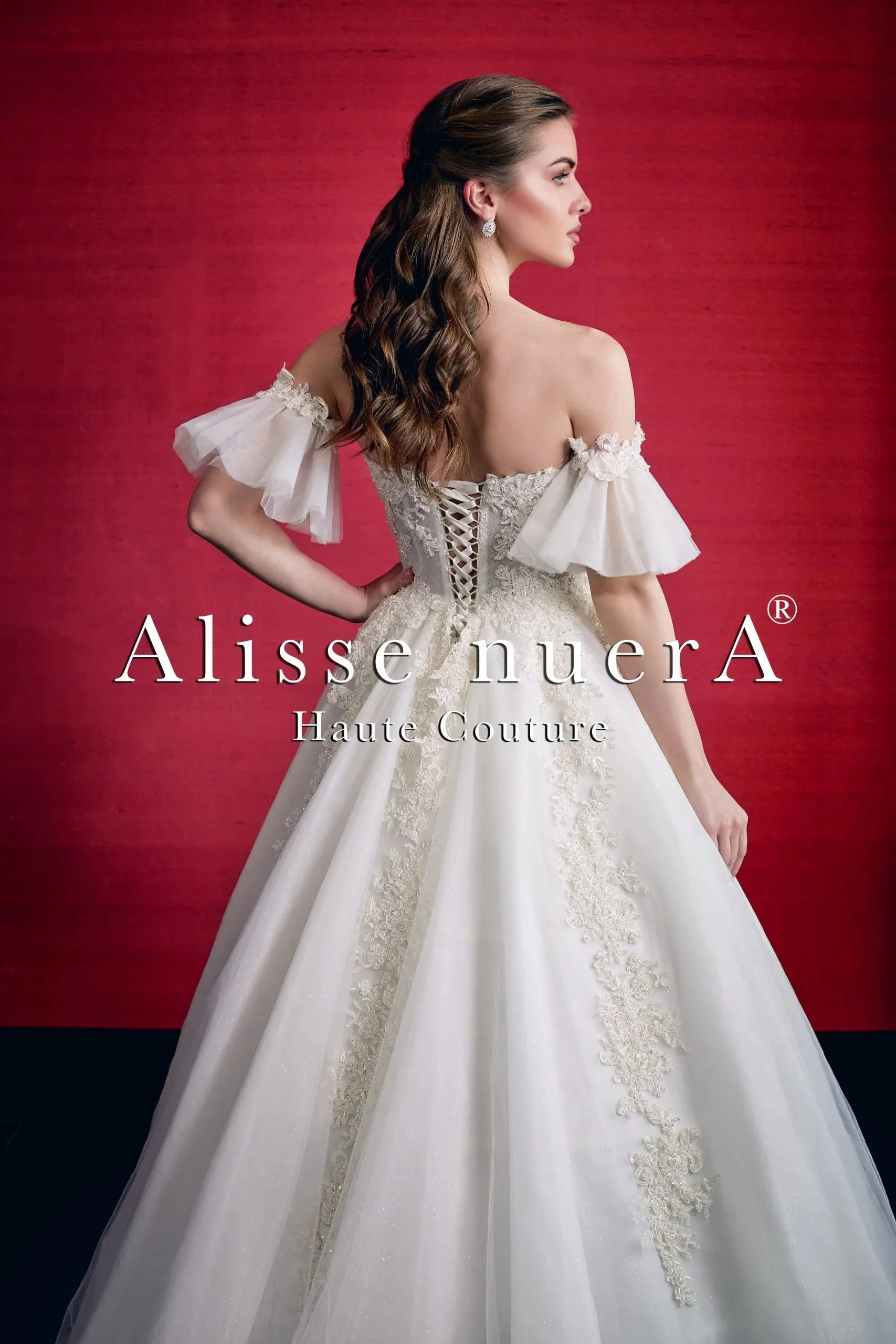 Sweetheart A Line Lace Applique Wedding Dress with Detachable Short Ruffle Sleeve