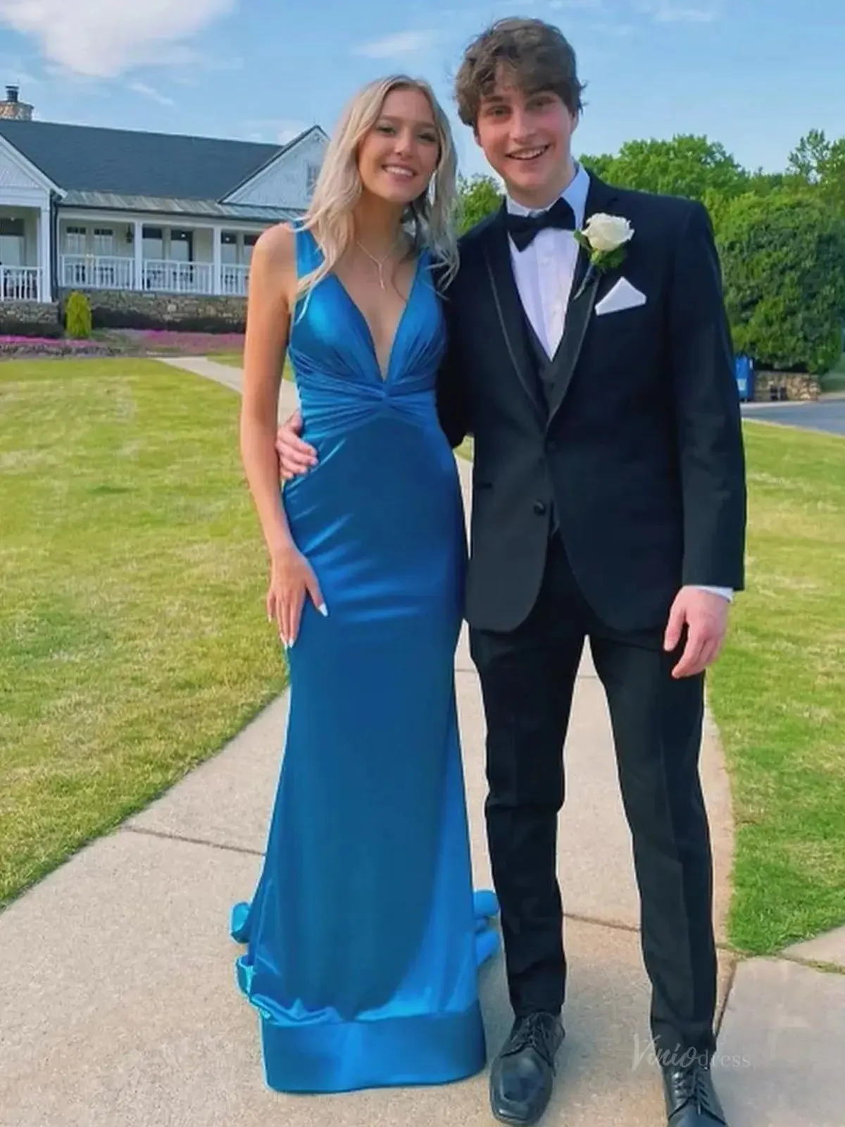 Teal Blue Satin Mermaid Prom Dresses 2025 with V-Neck & Pleated Bodice – FD5051